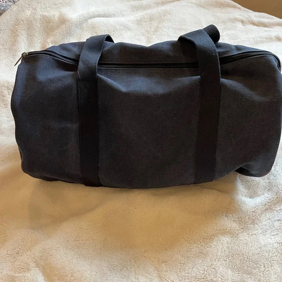 Thirty One Duffle - New with tags! - Picture 2 of 5